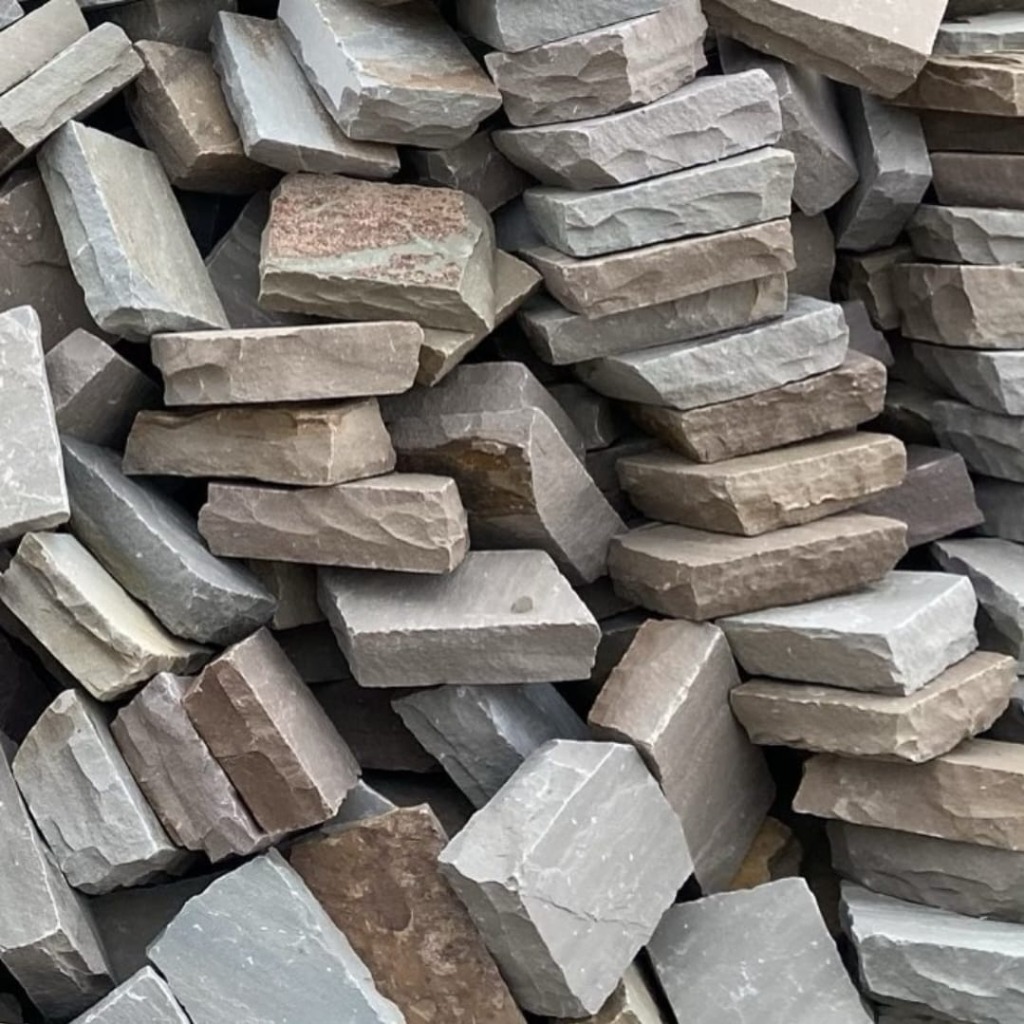 Cobbles & Sets — Natural Sandstone Cobbles & Setts Pile